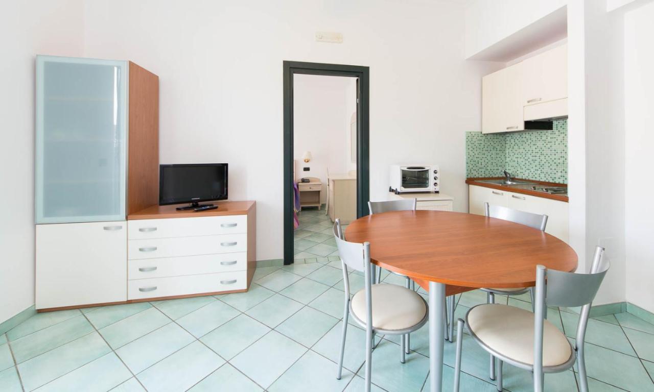 La Residenza Aparthotel Майори Екстериор снимка