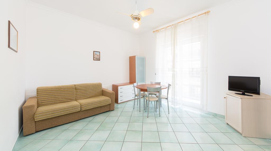 La Residenza Aparthotel Майори Екстериор снимка
